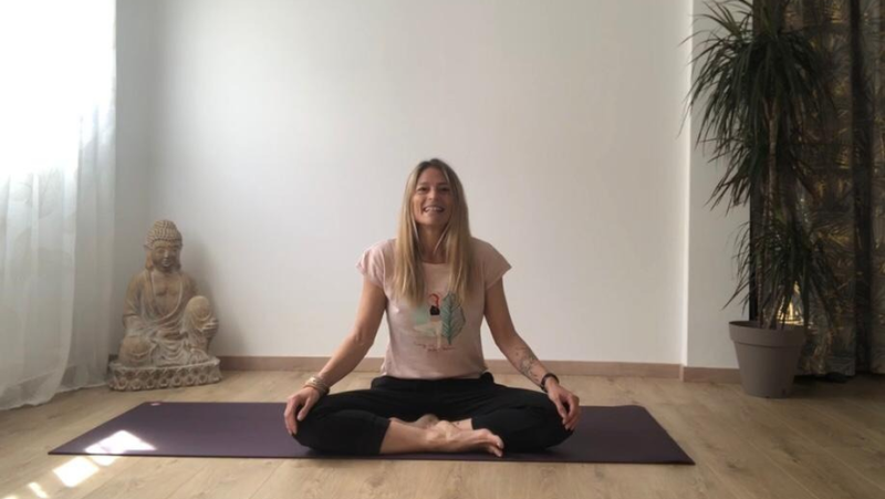 After 15 years in real estate in Sète, she retrained as a yoga teacher