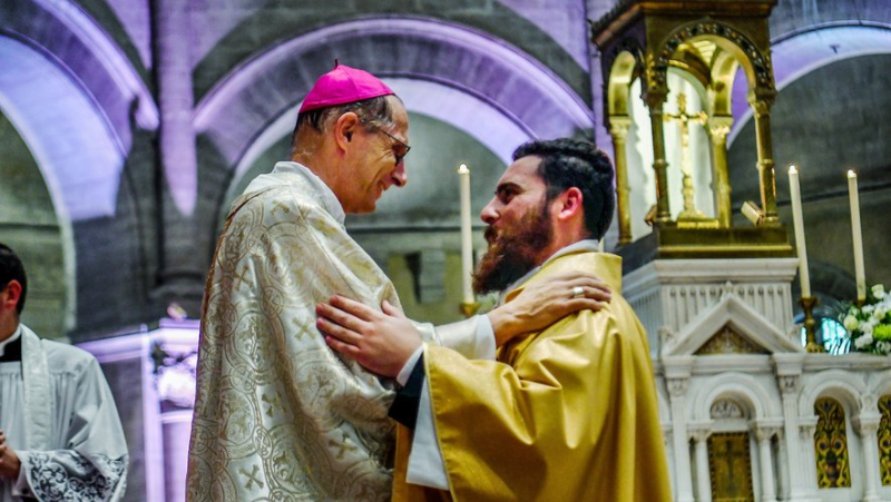 Samuel Roux ordained priest at Nîmes Cathedral: "He has his feet on the ground and his head in Heaven"