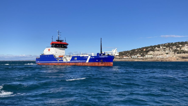 A new quay under construction for the Hydromer dredger in the port of Sète