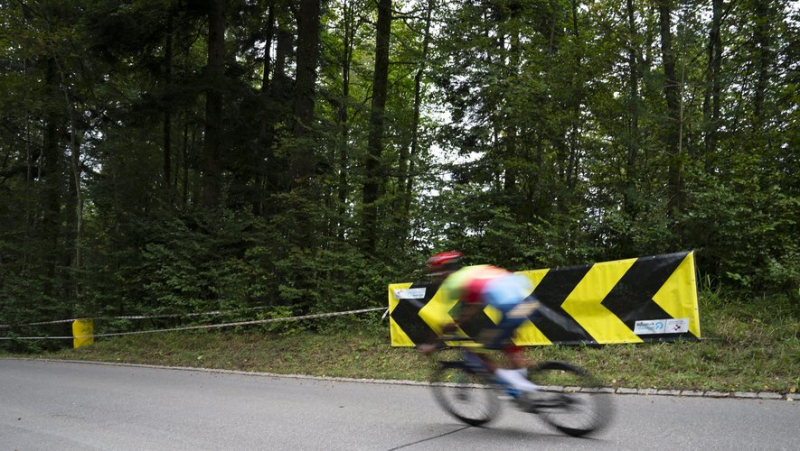 Cycling World Championships: 18-year-old Swiss rider dies after crash