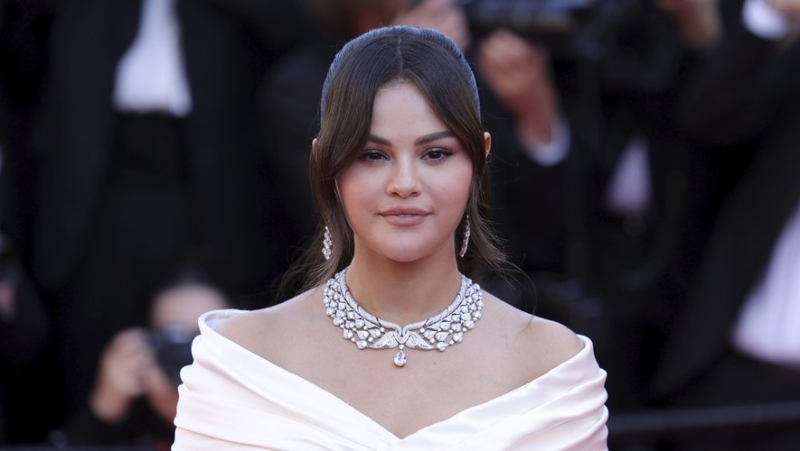 "J’ai dû faire mon deuil" : lupus, bipolarité, greffe de rein… la chanteuse Selena Gomez révèle qu’elle ne pourra jamais tomber enceinte