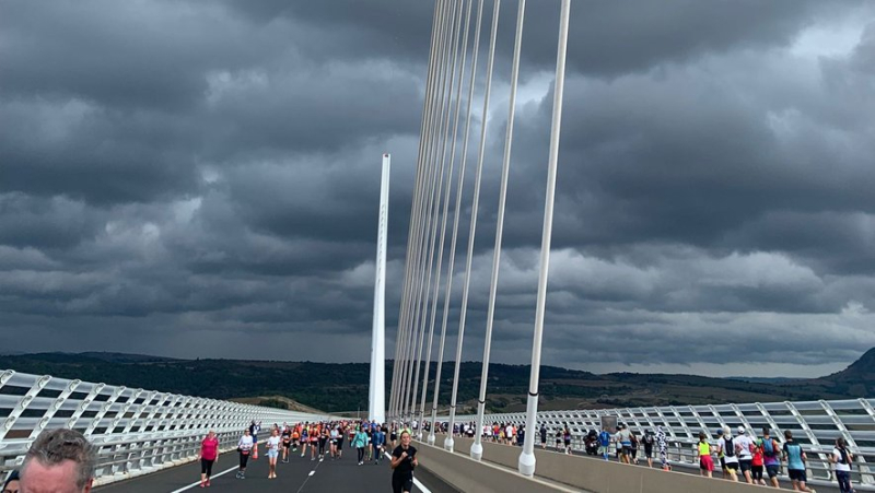 Millau Viaduct: the incredible video of Nathan Paulin suspended more than 300 meters above the ground