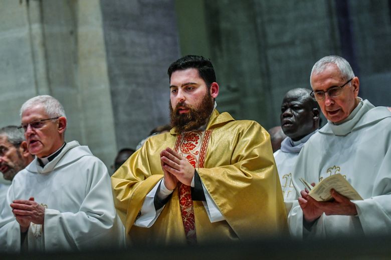 Samuel Roux ordained priest at Nîmes Cathedral: "He has his feet on the ground and his head in Heaven"