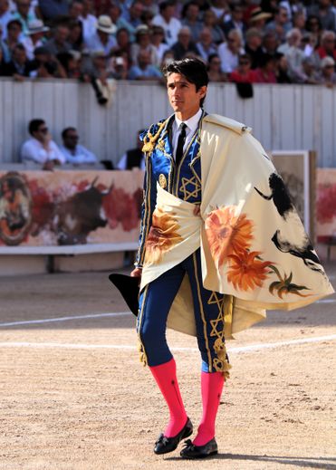 Arles Fair: Legendary Enrique Ponce&#39;s Successful Farewell in Triumph with Castella