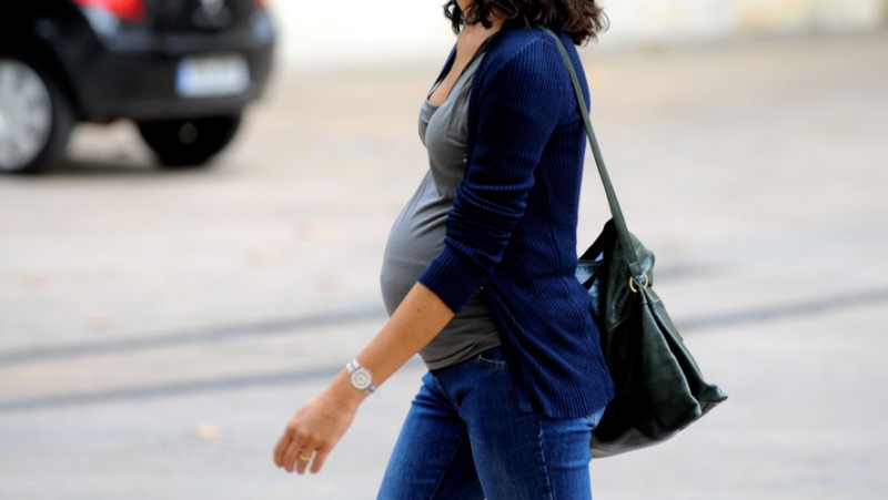 Pregnancy, alcohol and tobacco: one in ten pregnant women smoke, 6% continue to drink "on special occasions"