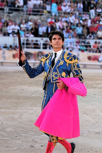 Arles Fair: Legendary Enrique Ponce&#39;s Successful Farewell in Triumph with Castella