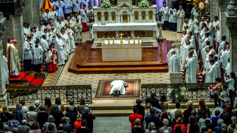 Samuel Roux ordained priest at Nîmes Cathedral: "He has his feet on the ground and his head in Heaven"