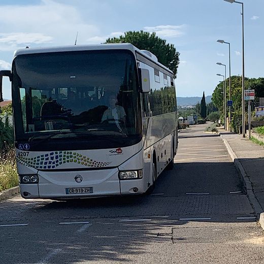 Tango buses in Nîmes warn of a fraudulent site offering free tickets