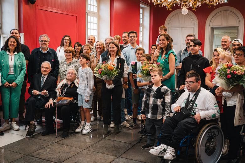 Five families honored with the Childhood and Families Medal at Nîmes City Hall