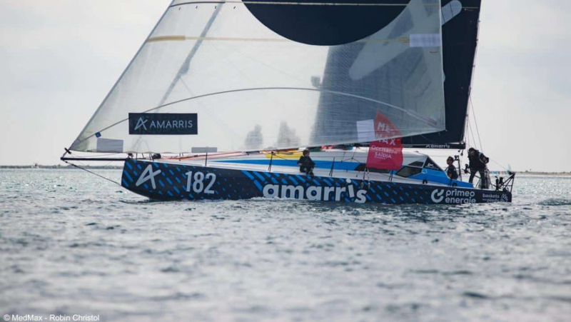 VIDEO. Capricious winds, dolphins, intense racing: the Med Max is not easy for the 25 crews competing in the Mediterranean