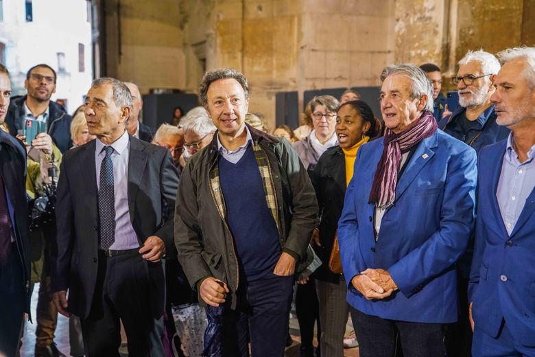 "Un escalier fermé depuis plus de 10 ans, ce n’est pas tenable" déclare Stéphane Bern en visite à Pont