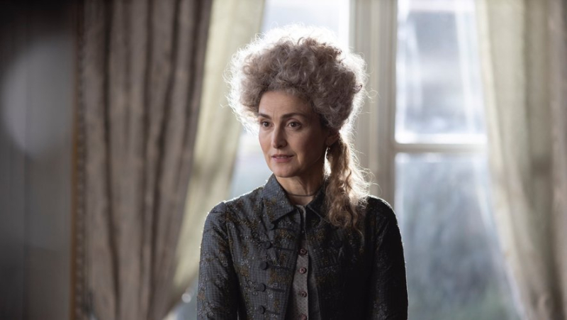 "J’ai adoré porter sa voix", dans son premier téléfilm de fiction, Julie Gayet incarne Olympe de Gouges