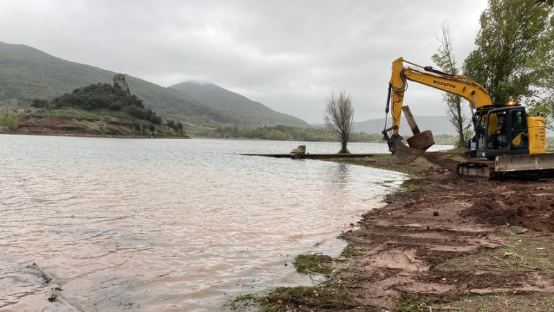 In Salagou, the Octon pontoon was completely dismantled,