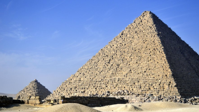 Why the project to renovate the pyramid of Mykerinos, in Egypt, is causing controversy ?