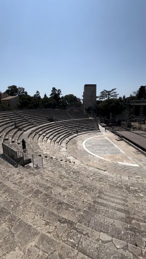 Arles in a day: a journey through art, history and flavors