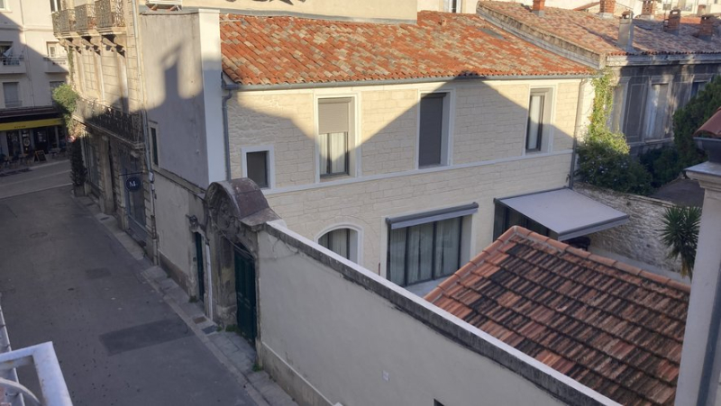 Une actrice anglaise a-t-elle laissé une facture impayée et vandalisé une maison avec piscine louée par Airbnb au cœur de Montpellier ?